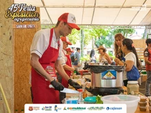 Qué sabroso sabe el maíz y la buena chicha preparada por nuestros cocineros