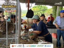 Qué sabroso sabe el maíz y la buena chicha preparada por nuestros cocineros