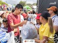 Dos mil regalos para nuestros productores