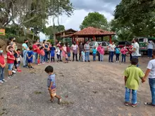 Jornada de entretenimiento y entrega de obsequios a los niños de nuestro campo