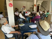 Aprendiendo a reducir la carga emocional en los mayores