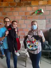 Se realizó entrega de elementos de vestir a los menores del Barrio Santander