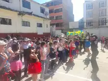 Actividades lúdico recreativas en el día de los niños en la Escuela de Pablo VI