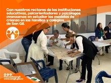 Taller con psicorientadores, psicólogos y rectores de las instituciones educativas para estudiar modelos de crianza