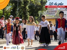 Desfile conmemorativo del 20 de julio