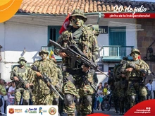 Desfile conmemorativo del 20 de julio