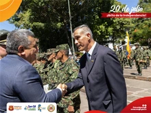 Desfile conmemorativo del 20 de julio