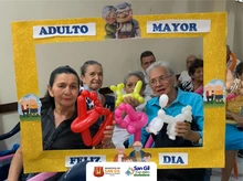 500 adultos mayores celebraron su mes