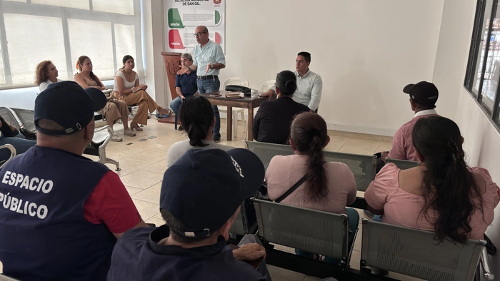 Campesinos se reubican al interior de la Plaza de Mercado